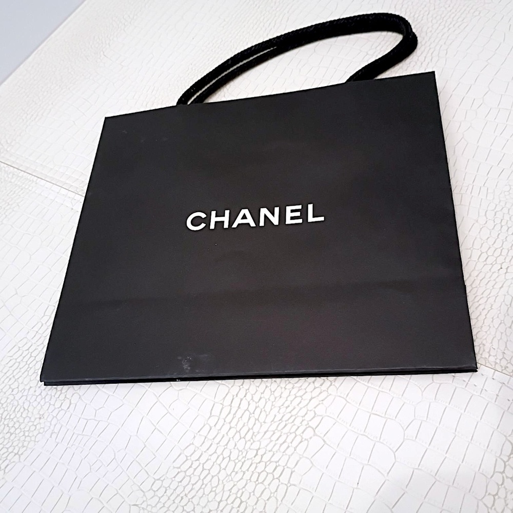 Rare Brand New CHANEL Black MINI Paper Shopping/Tote Gift Bag 7.5"x8.75"x3.5"